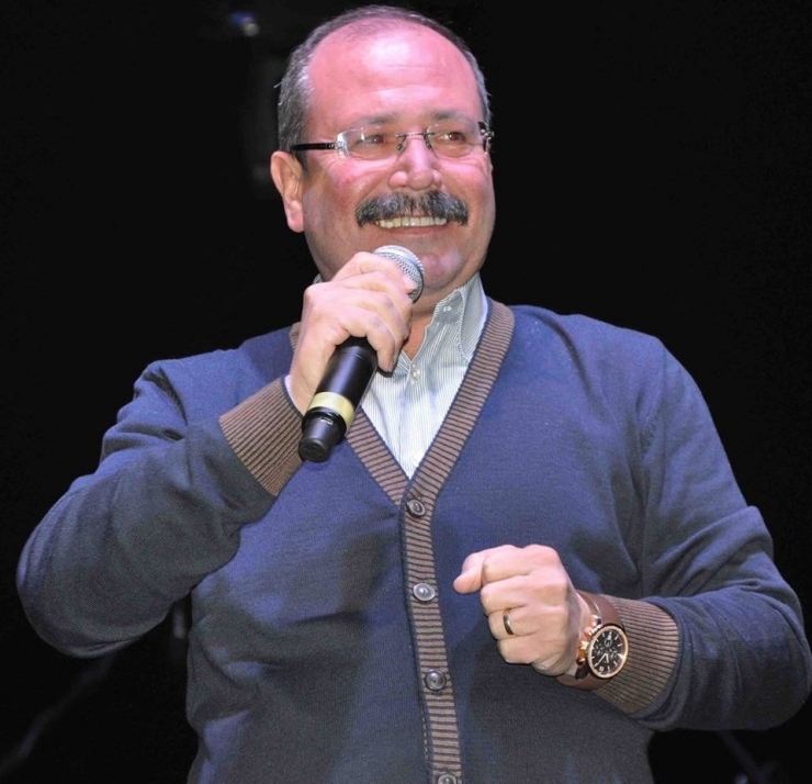 Kuşadası Belediyesi Eski Başkanı M. Esat Altungün, Chp’den İstifa Etti