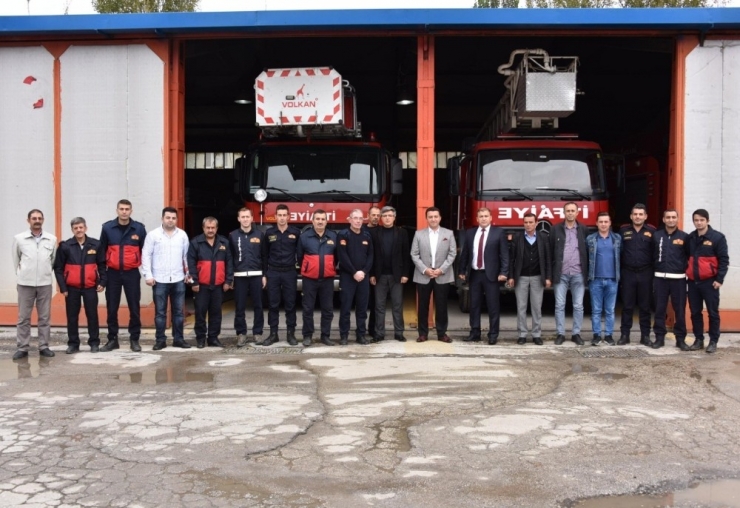 Bozüyük Belediye Başkanı Fatih Bakıcı, İtfaiye Personeli İle Bir Araya Geldi