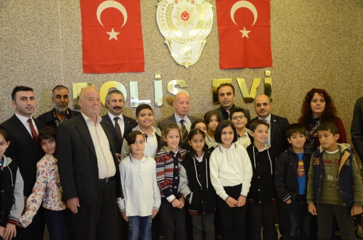 Emniyet Ve Göç İdaresi Göçmen Sorununu Masaya Yatırdı