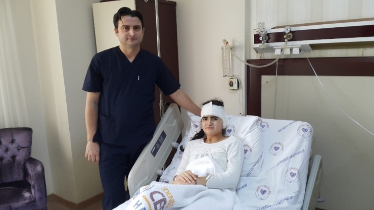 18 Yaşındaki Şilan’ın Kulak Zarındaki Delik 4 Buçuk Saatte Kapatıldı