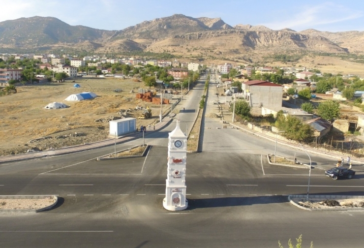 Lice’de Saat Kulelerinin Yapımı Tamamlandı