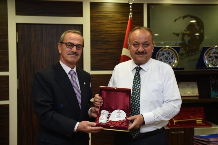 Türk Kızılayı, Başkan Babaş’ı Ziyaret Etti