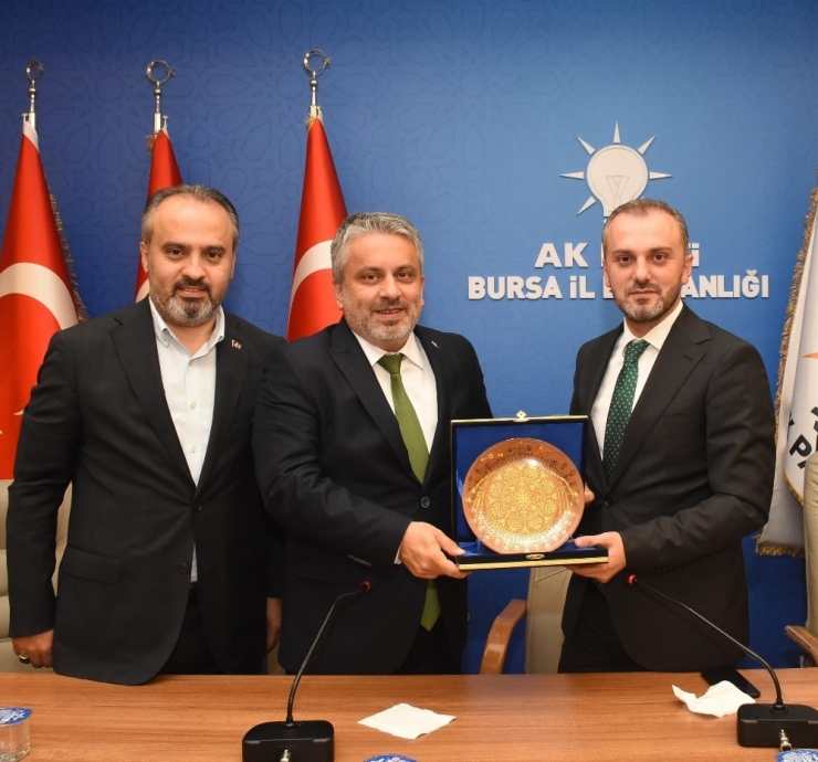 Kandemir’den Bursa’ya Tam Not