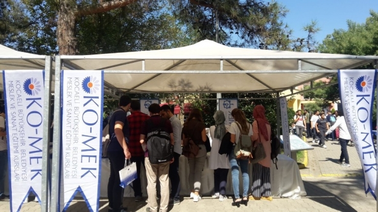 Komek’e Üniversitelilerden Yoğun İlgi