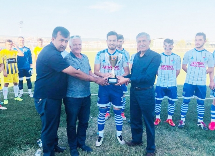 Tunçbilek’te Kupa Sevinci