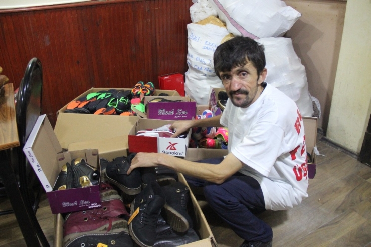 Yüreği Kocaman Simitçi, Suriyeli Çocuklar İçin Seferber Oldu