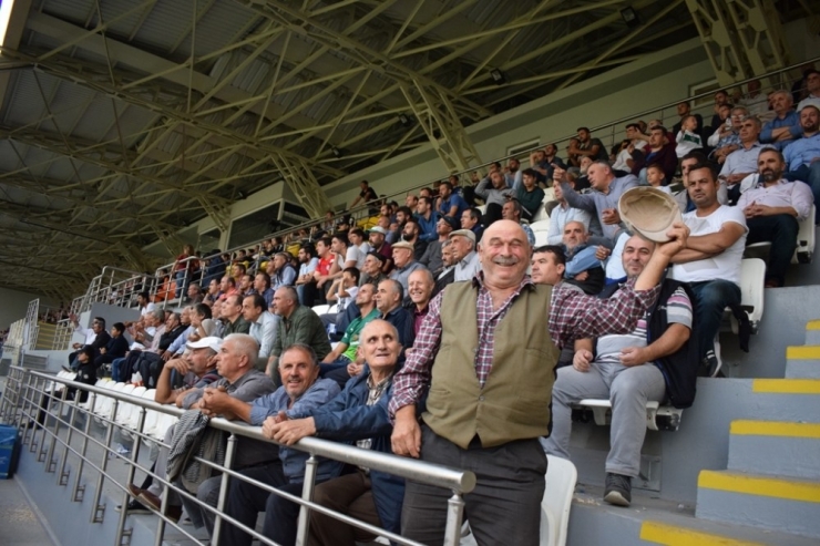 Köyler Ligi’nde Şampiyon Yenikaraağaçspor