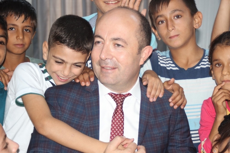 Suriyeli Minik Abdulrahman’ın Baba Özlemi Yürek Dağladı