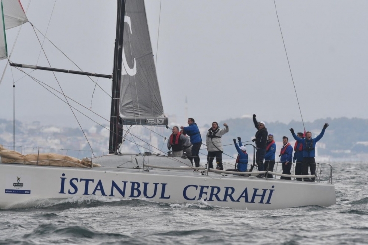Turkcell Platinum Bosphorus Cup’ın Şampiyonu İstanbul Cerrahi Hastanesi Oldu