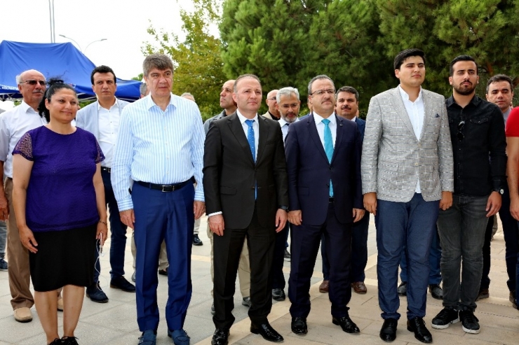 Aü’de Kitap Günleri Başladı