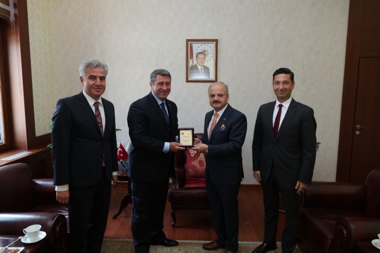 Vali Çakacak, Kooperatifçilik Genel Müdürü Seymenoğlu’nu Kabul Etti