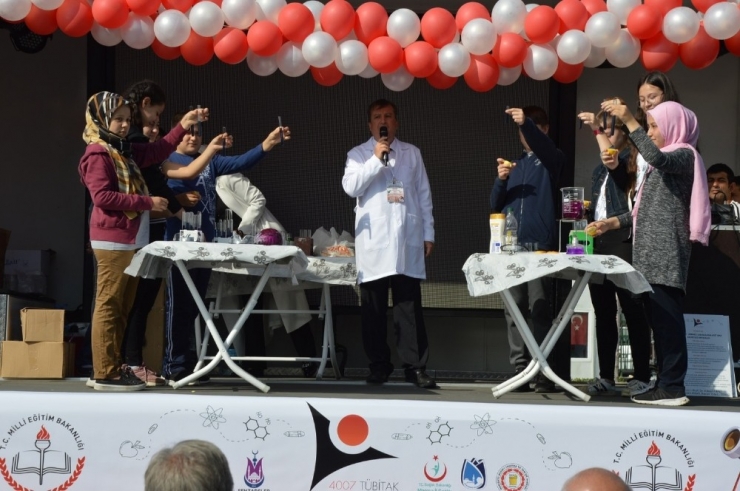 Manisa’da Bilim, Sanat Ve Kültürü Buluşturan Şenlik