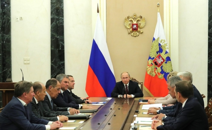 Rusya Suriye’ye S-300 Kompleksini Teslim Etti