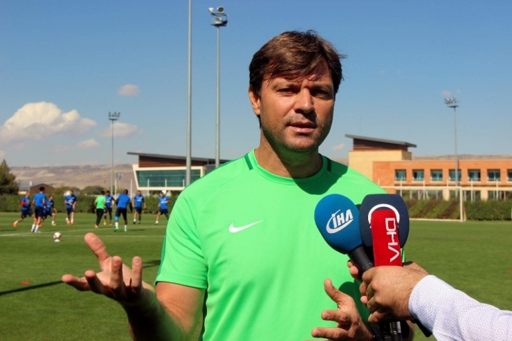 Ertuğrul Sağlam: "Çaykur Rizespor Maçıyla Çıkışa Geçmek İstiyoruz"