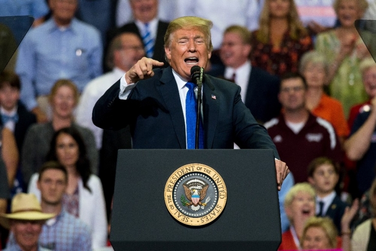 Trump: "Kral Selman’a ’Desteğimiz Olmadan İktidarda İki Hafta Kalamazsınız’ Dedim"