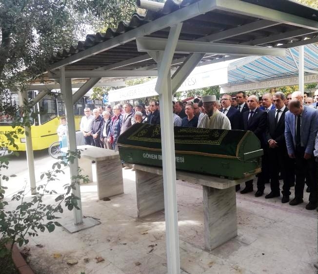 Öğretmen Kalıpçıoğlu Gözyaşlarıyla Toprağa Verildi