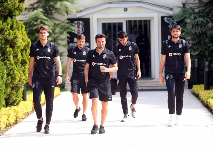 Beşiktaş, Malmö Maçı İçin İsveç’e Gitti