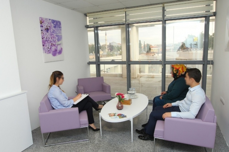 Gebze’de Psikologlar Ücretsiz Danışmanlık Hizmeti Veriyor