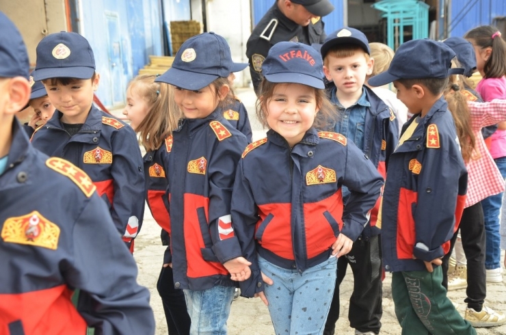 Minikler, İtfaiyecilik Mesleği İle Tanıştılar