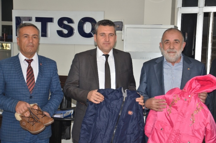 Etso’dan Bin 200 Öğrenciye Kışlık Kıyafet Yardımı