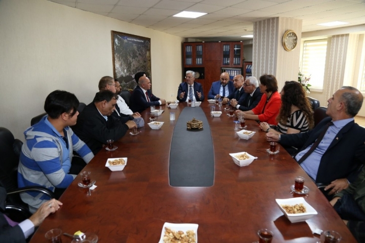 Esnaf Odalarından Başkan Vekili Özak’a Ahilik Haftası Ziyareti