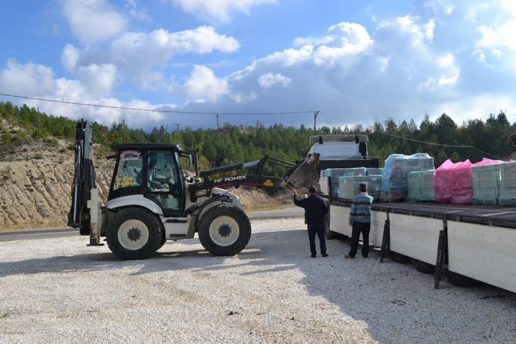 Kadıköy Belediyesi İle Şaphane Belediyesi Arasında Dayanışma