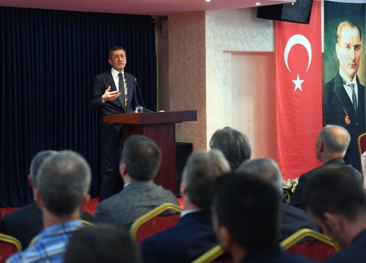 Bakan Selçuk ’Eğitim Ve Okul Liderliği Çalıştayı’nda Konuştu