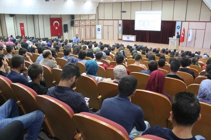 Van Yyü’de Oryantasyon Eğitimi