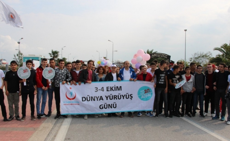 "Her Gün 10 Bin Adım" Sloganı İle Yürüdüler