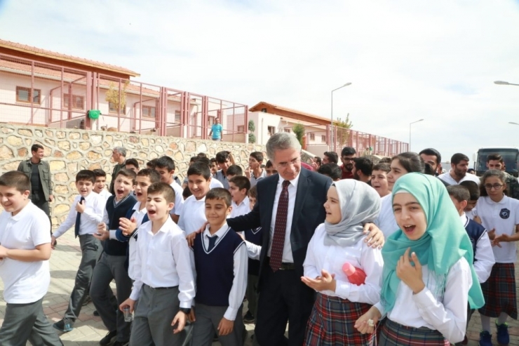 Elazığ’daki Türkiye’nin En Modern Hayvan Hastanesine Ziyaretçi Akını