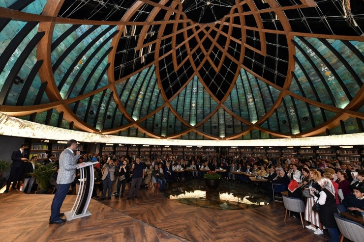 Nevmekan Sahil’de ’Ebrunun Nev Hali’ Sergisi Açıldı