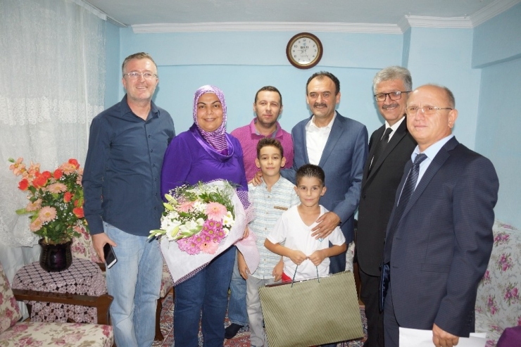 ‘Yarın Sizdeyiz’ Projesi İle Öğrenciler Evlerinde Ziyaret Ediliyor