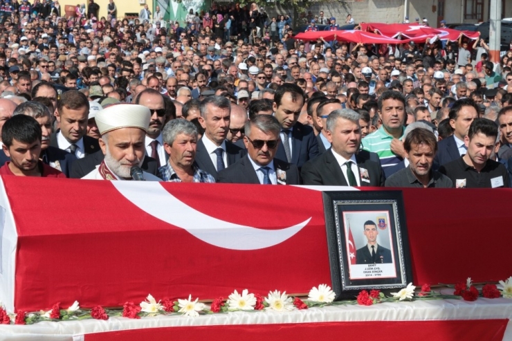 Şehit Uzman Çavuş Okan Dinçer Dualarla Uğurlandı