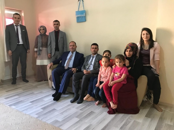 Müdürü Kaya, Şemdinli’de Ziyaretlerde Bulundu