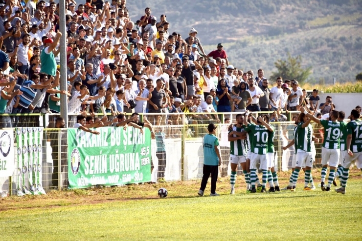 Salihli Belediyespor 3’te 3 Peşinde