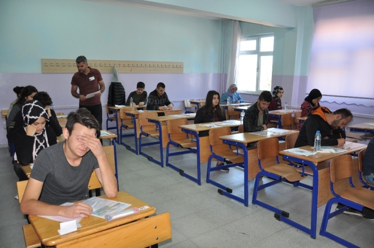 Simav’da İlk Kez Kpss Yapıldı