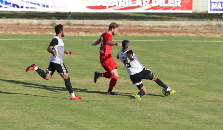 Manavgat Belediyespor 3’te 3 Yaptı