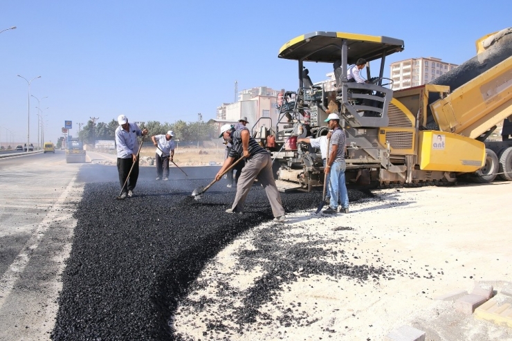 Alparslan Mahallesinde Asfalt Çalışmaları Başladı