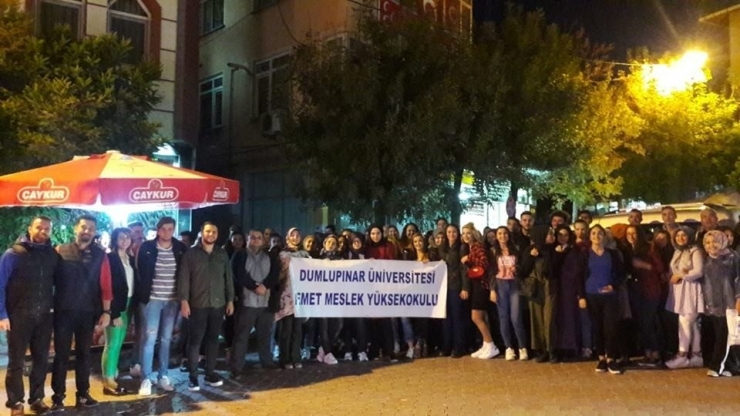 Öğrencilerden Esnaf Ve Vatandaşlara Lokma