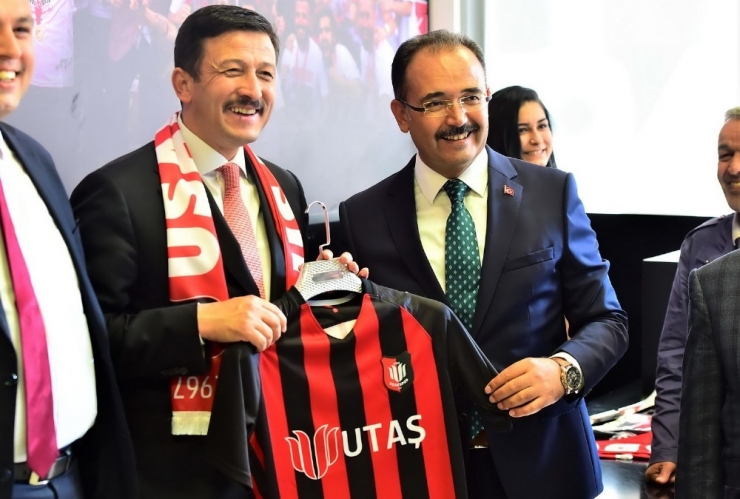 Genel Başkan Yardımcısı Ve Ar-ge Başkanı Hamza Dağ Uşak’ta