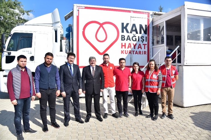 Başkan Can, Kan Bağış Noktasını Ziyaret Etti