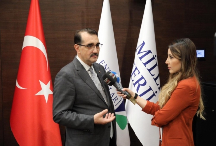 Bakan Dönmez: "Bazı Sahaların Ruhsat Devir İhalesini Yaptık"
