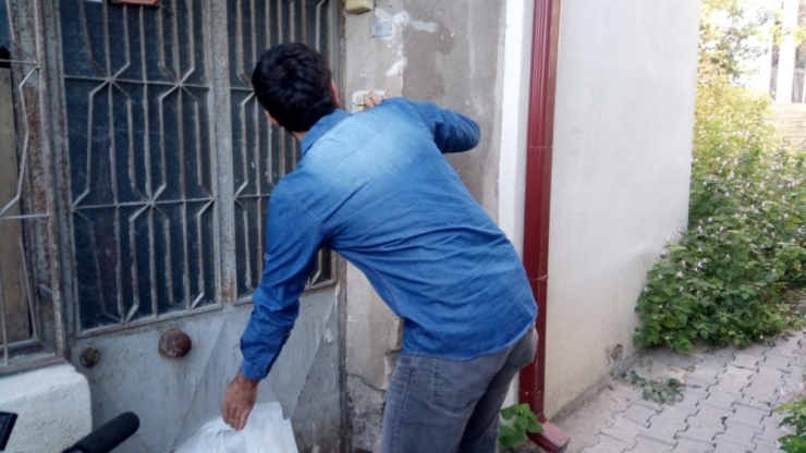 Veren El, Alan Eli Görmüyor