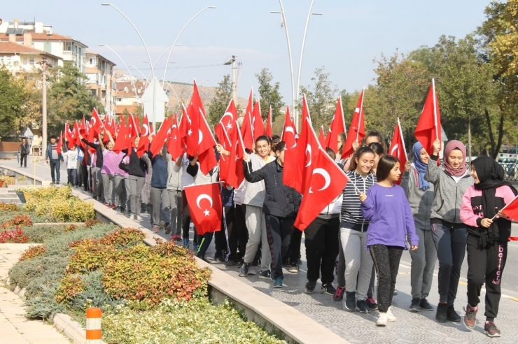 Öğrenciler İstiklal Yolu Parkı’nda Ders İşledi