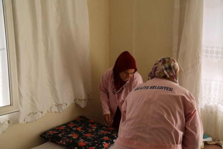 Haliliye Evde Bakım Hizmeti İle Dua Alıyor