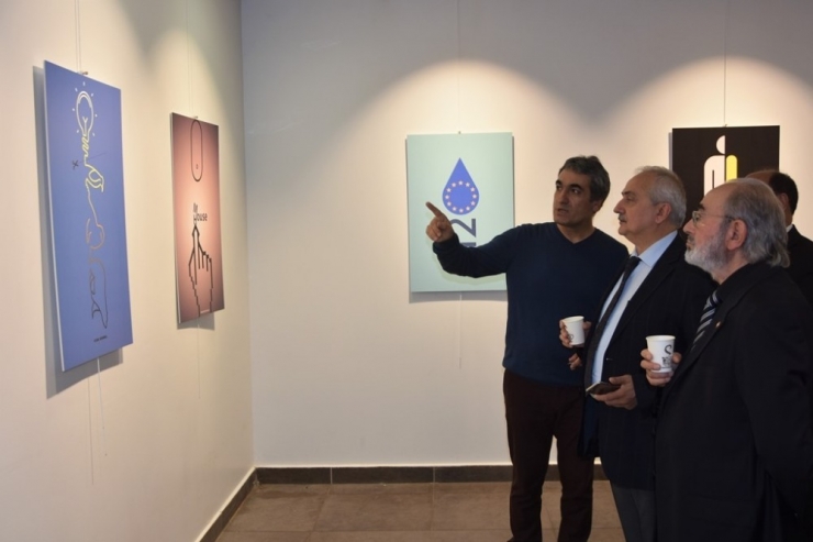 Akademisyen Tarık Yazar’dan "Afiş Tasarımları Sergisi"