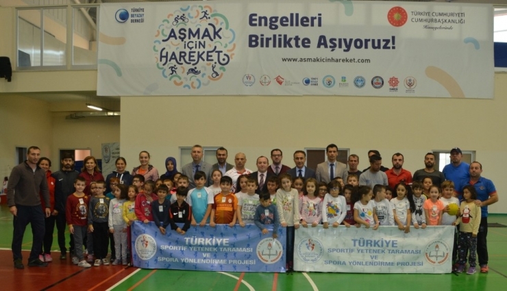Öğrencilere Sportif Yetenek Taraması Yapılıyor