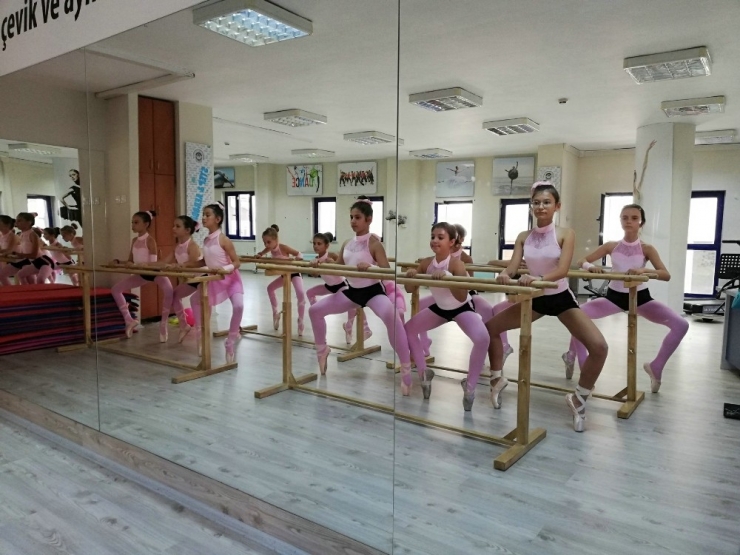 Çocuklar Baleyi Odunpazarı’nda Öğreniyor