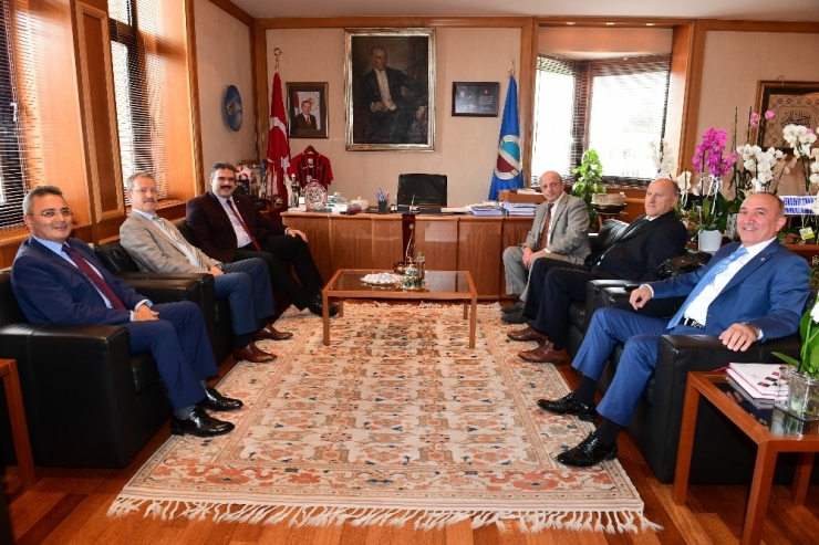 Rektör Çomaklı’ya Ziyaretler Devam Ediyor