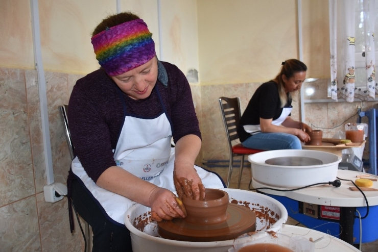 Hayallerini Seramiğe Nakşediyorlar
